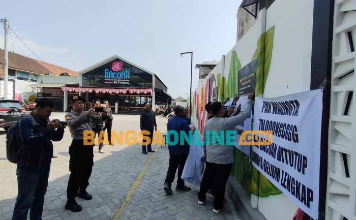 Diduga Tak Berizin, LSM Ratu Tuntut Mie Gacoan PK Bangsa Kediri Ditutup Diduga Tak Berizin, LSM Ratu Tuntut Mie Gacoan PK Bangsa Kediri Ditutup