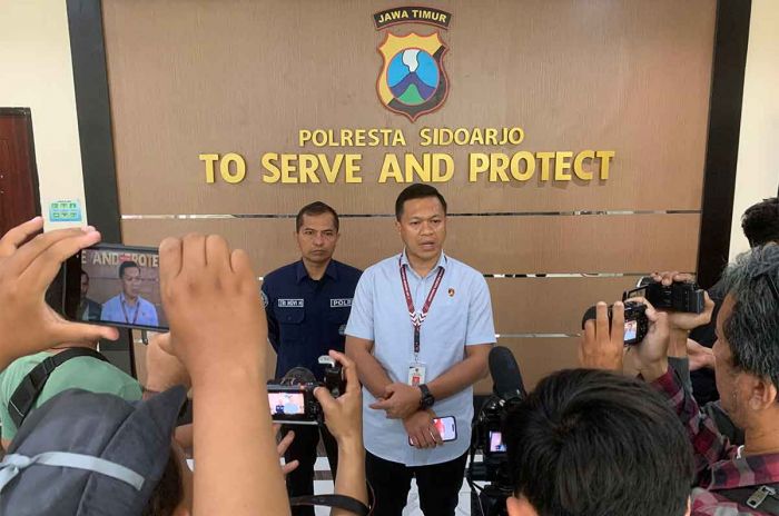 Polisi Tetapkan 2 Tersangka soal Kepemilikan Senjata Api di Sidoarjo Polisi Tetapkan 2 Tersangka soal Kepemilikan Senjata Api di Sidoarjo
