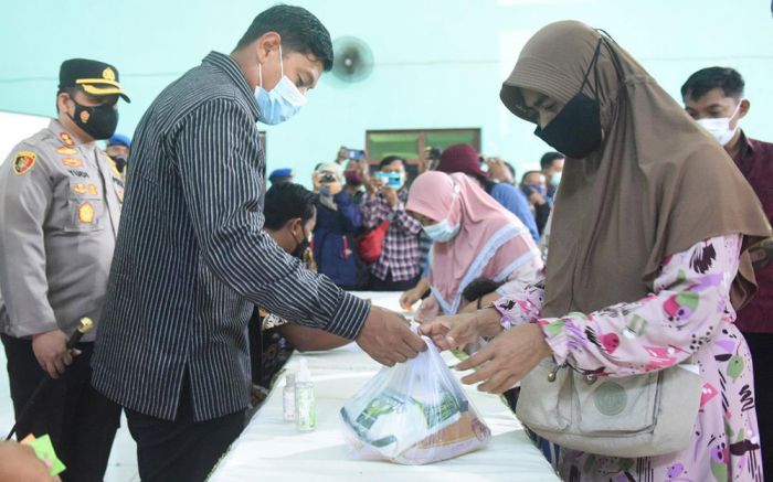 Respons Kelangkaan dan Naiknya Harga Minyak Goreng, Pemkot Kediri Gelar Pasar Murah Respons Kelangkaan dan Naiknya Harga Minyak Goreng, Pemkot Kediri Gelar Pasar Murah