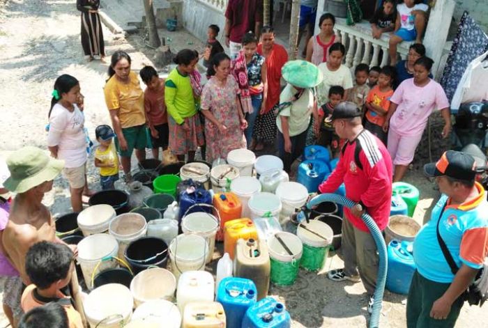 8 Desa di Tuban Mulai Kekeringan, BPBD Dropping Air Bersih 8 Desa di Tuban Mulai Kekeringan, BPBD Dropping Air Bersih