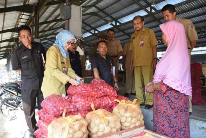 Jelang Ramadhan, Satgas Pangan Sidak Harga di Pasar Tradisional