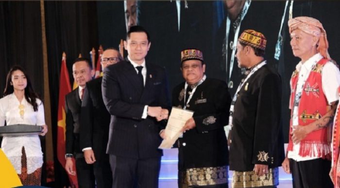 Menteri AHY: Bagi Masyarakat Adat, Tanah adalah Perwujudan Hakikat Kehidupan Menteri AHY: Bagi Masyarakat Adat, Tanah adalah Perwujudan Hakikat Kehidupan