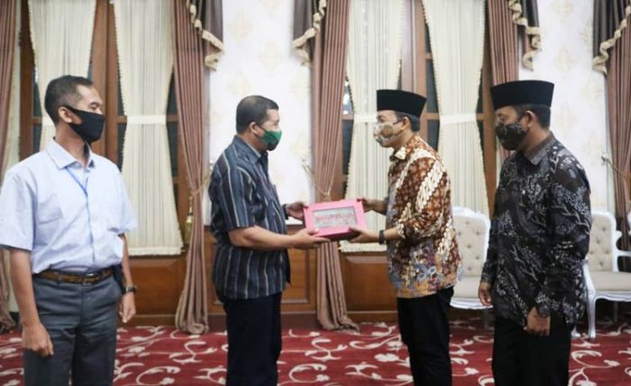 Baddrut Tamam Sambut Danrem 084/BJ dan Dandim 0826/Pamekasan yang Baru di Mandhapa Agung Baddrut Tamam Sambut Danrem 084/BJ dan Dandim 0826/Pamekasan yang Baru di Mandhapa Agung