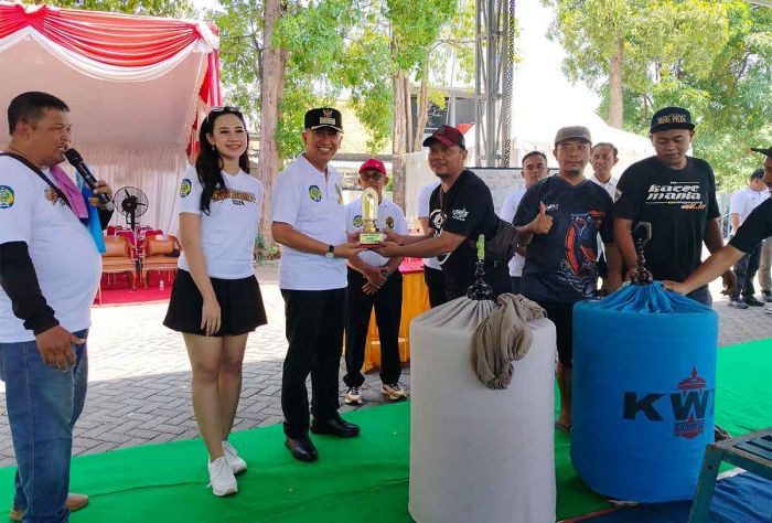 Pj Bupati Nganjuk Buka Lomba Kicau Tingkat Nasional Pj Bupati Nganjuk Buka Lomba Kicau Tingkat Nasional