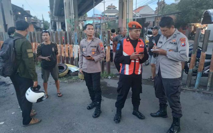 Pesepeda di Sidoarjo Tersambar Kereta Api Pesepeda di Sidoarjo Tersambar Kereta Api