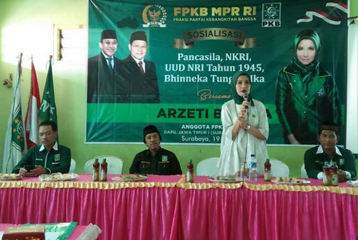 Hindari Konflik Horizontal, Arzeti Bilbina Ajak Masyarakat Jaga Kebersamaan Hindari Konflik Horizontal, Arzeti Bilbina Ajak Masyarakat Jaga Kebersamaan