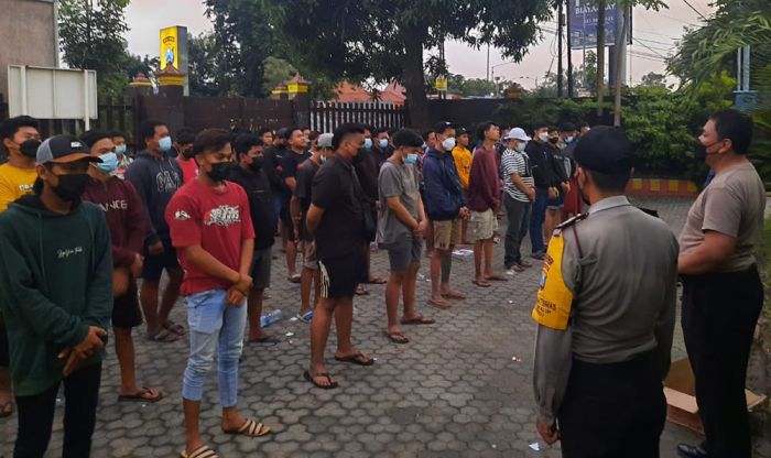 Razia Kuda Liar di Kawasan Bypass Balongbendo Sidoarjo, Polisi Amankan 99 Motor Razia Kuda Liar di Kawasan Bypass Balongbendo Sidoarjo, Polisi Amankan 99 Motor