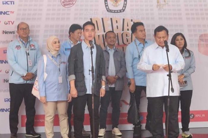 Soal Jabat Tangan dengan Anies, Prabowo: Saya Lebih Senior dari Dia Soal Jabat Tangan dengan Anies, Prabowo: Saya Lebih Senior dari Dia