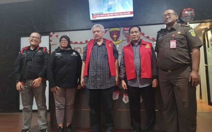 Diduga Terjerat Kasus Korupsi, Eks Pj Bupati Sidoarjo Ditetapkan Sebagai Tersangka Diduga Terjerat Kasus Korupsi, Eks Pj Bupati Sidoarjo Ditetapkan Sebagai Tersangka