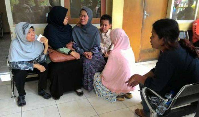 Liburan Maut di Bajul Mati Malang: 3 Wisatawan Hilang, 2 Nyawa Melayang Liburan Maut di Bajul Mati Malang: 3 Wisatawan Hilang, 2 Nyawa Melayang
