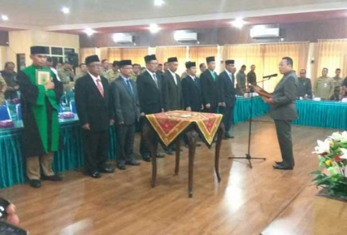 Babak Akhir Lelang Jabatan, Bupati Situbondo Lantik Pimpinan Baru Tujuh OPD Babak Akhir Lelang Jabatan, Bupati Situbondo Lantik Pimpinan Baru Tujuh OPD