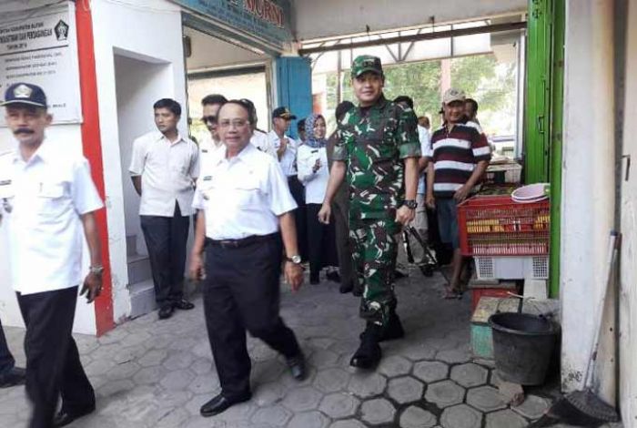 Sidak Harga Kebutuhan Pokok, Bupati Blitar Temukan Fakta Pasar Tradisional Sepi Sidak Harga Kebutuhan Pokok, Bupati Blitar Temukan Fakta Pasar Tradisional Sepi