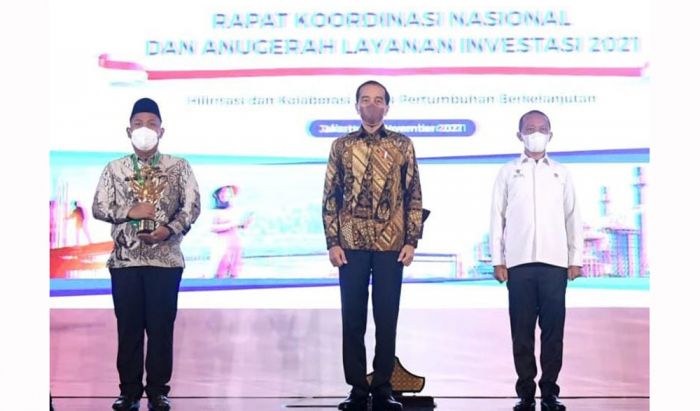 Pemkab Gresik Sabet Penghargaan Terbaik dalam Anugerah Layanan Investasi 2021 Pemkab Gresik Sabet Penghargaan Terbaik dalam Anugerah Layanan Investasi 2021