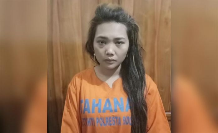 Jadi Perantara Transaksi Sabu, Pemandu Lagu ini Ditangkap Polisi Jadi Perantara Transaksi Sabu, Pemandu Lagu ini Ditangkap Polisi
