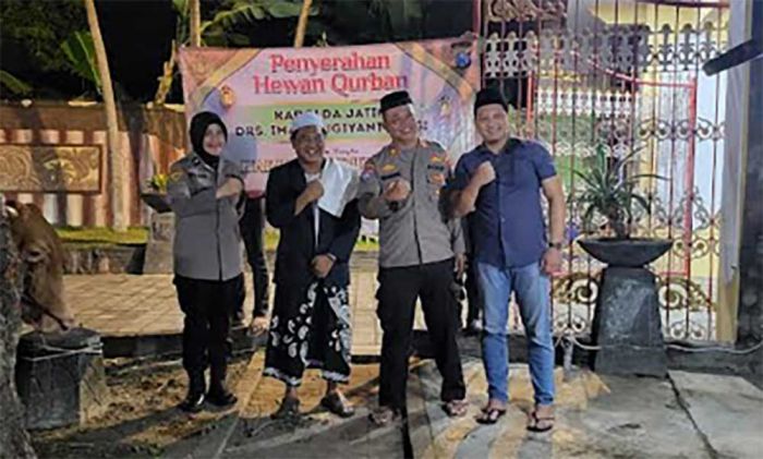 Ponpes Al Falah Shiddiqiyyah Pasuruan Sembelih 5 Sapi dan 15 Kambing Kurban dari Donatur Ponpes Al Falah Shiddiqiyyah Pasuruan Sembelih 5 Sapi dan 15 Kambing Kurban dari Donatur