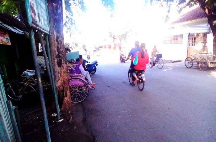 Ada Kampung Pengemis di Pasuruan: Rumah Tingkat Dua, Berlantai Keramik Ada Kampung Pengemis di Pasuruan: Rumah Tingkat Dua, Berlantai Keramik