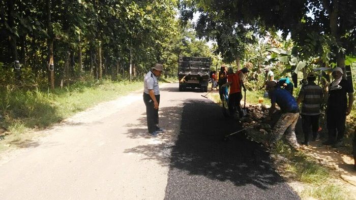 DPUPR Tuban Akhirnya Perbaiki Jalan di Kerek