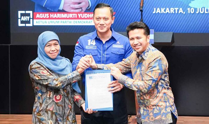 Demokrat Resmi Usung Khofifah-Emil di Pilgub Jatim 2024 Demokrat Resmi Usung Khofifah-Emil di Pilgub Jatim 2024