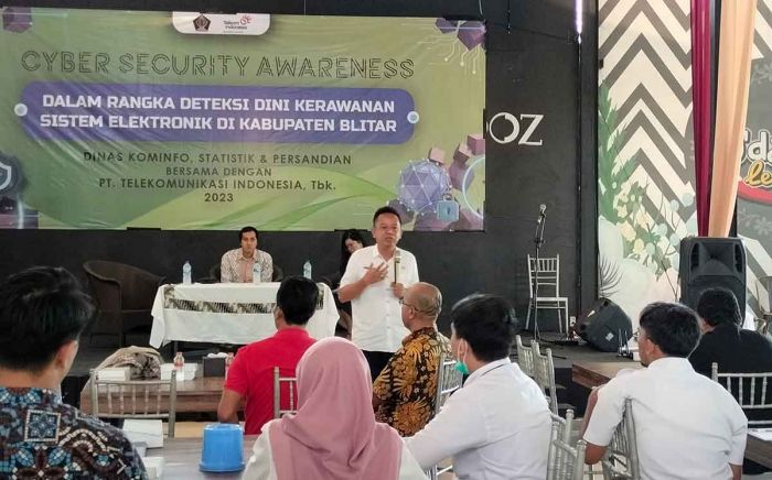 Diskominfo Kabupaten Blitar Gelar Sosialisasi Cara Deteksi Dini Kerawanan Sistem Elektronik Diskominfo Kabupaten Blitar Gelar Sosialisasi Cara Deteksi Dini Kerawanan Sistem Elektronik