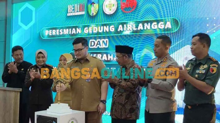 Gedung Airlangga RSUD Kabupaten Kediri Diresmikan, 107 Pegawai BLUD Resmi Diangkat Gedung Airlangga RSUD Kabupaten Kediri Diresmikan, 107 Pegawai BLUD Resmi Diangkat
