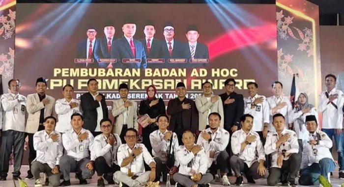 Apresiasi Peran Badan Ad Hoc di Pilkada 2024, KPU Pamekasan Beri Penghargaan Apresiasi Peran Badan Ad Hoc di Pilkada 2024, KPU Pamekasan Beri Penghargaan
