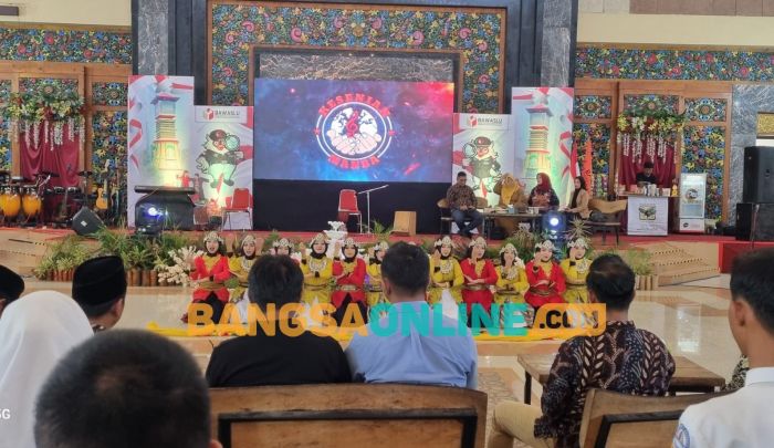 Bawaslu Bangkalan Ajak Pemilih Pemula Awasi Pilkada, Foto dan Lapor Jika Temui Kecurangan Bawaslu Bangkalan Ajak Pemilih Pemula Awasi Pilkada, Foto dan Lapor Jika Temui Kecurangan