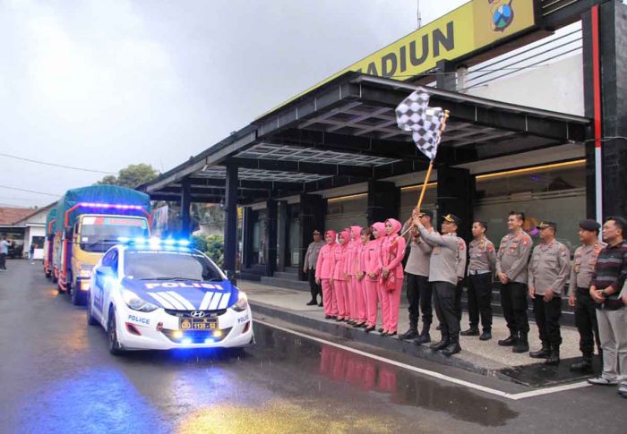 Peduli Korban Gempa Cianjur, Gabungan Polres Berangkatkan 7 Truk Kebutuhan Pokok Peduli Korban Gempa Cianjur, Gabungan Polres Berangkatkan 7 Truk Kebutuhan Pokok