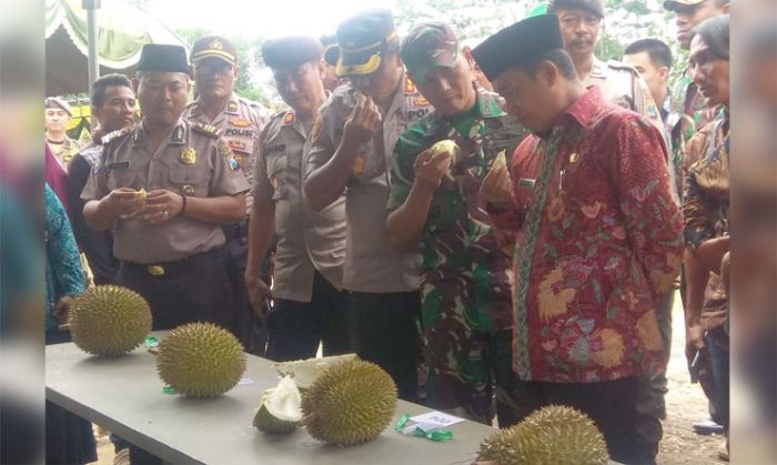 Festival Durian 2020 di Puncak Ratu Dibuka Wakil Bupati Pamekasan Festival Durian 2020 di Puncak Ratu Dibuka Wakil Bupati Pamekasan