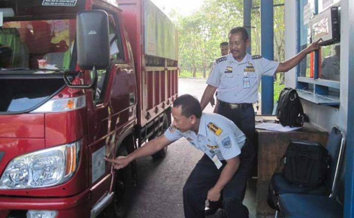 Terapkan IT, Dishub Jatim Tekan Kebocoran Rp 63 Miliar Terapkan IT, Dishub Jatim Tekan Kebocoran Rp 63 Miliar