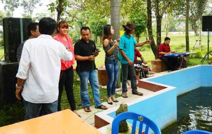 Anggota Dewan Madiun dan Wartawan Halal Bihalal Dadakan Anggota Dewan Madiun dan Wartawan Halal Bihalal Dadakan
