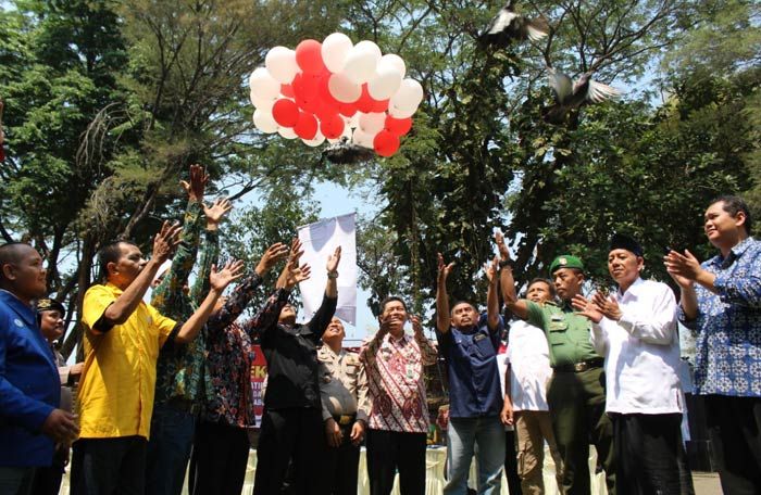 Kapolsek Gempol Gelar Deklarasi Pemilu 2019 Damai, Sejuk, dan Aman