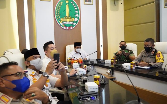 Wawali Pasuruan Ikuti Rakor Kesiapan Penerapan PPKM Nataru Bersama Mendagri Wawali Pasuruan Ikuti Rakor Kesiapan Penerapan PPKM Nataru Bersama Mendagri