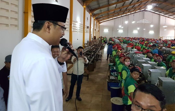 Doa Ribuan Buruh Rokok Malang Hiasi H1 Kampanye Gus Ipul Doa Ribuan Buruh Rokok Malang Hiasi H1 Kampanye Gus Ipul