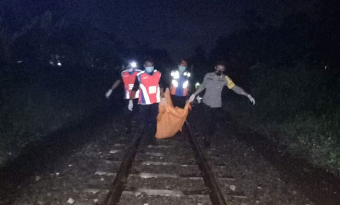 Nenek Tanpa Identitas Tewas Tersambar Kereta Api di Blitar Nenek Tanpa Identitas Tewas Tersambar Kereta Api di Blitar