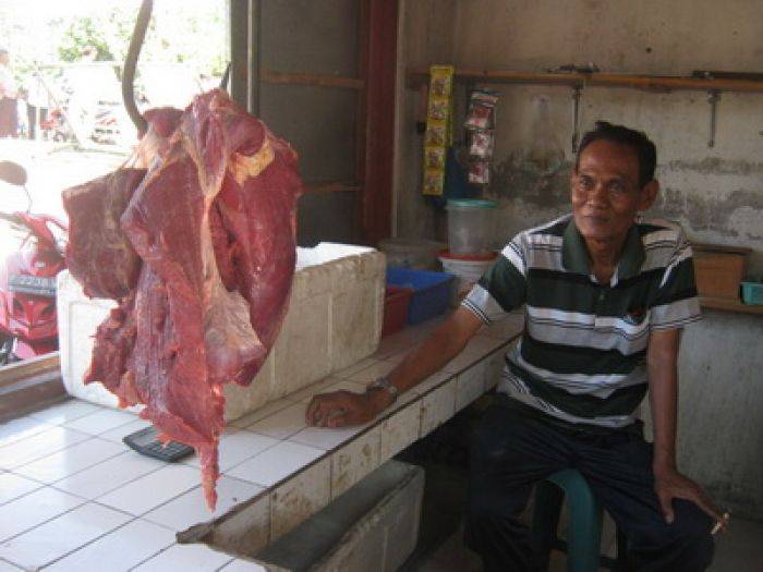 Jelang Libur Long Weekend, Harga Daging Sapi Tembus Seratus Ribu Jelang Libur Long Weekend, Harga Daging Sapi Tembus Seratus Ribu
