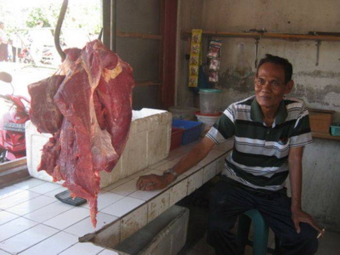 Jelang Libur Long Weekend, Harga Daging Sapi Tembus Seratus Ribu