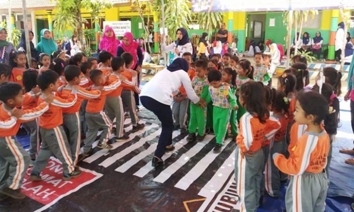 Satgas TMMD Gandeng Dishub Berikan Wawasan Tertib Berlalu Lintas ke Anak PAUD