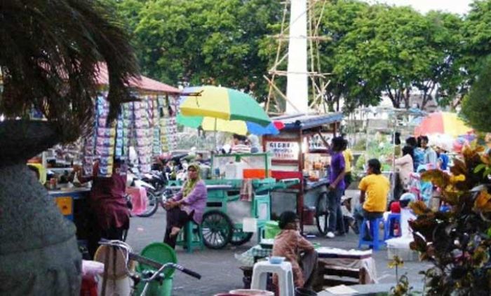 Revitalisasi Alun-Alun Gresik Dimulai Senin Depan, PKL segera Direlokasi