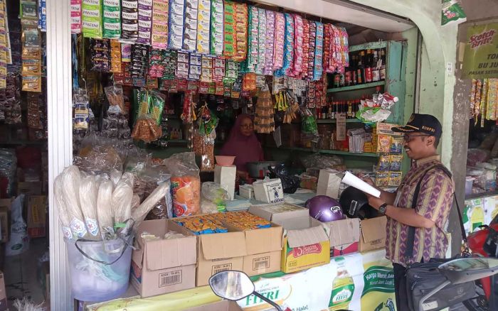 Upaya Lindungi Konsumen, Pemkot Kediri Gelar Monitoring Harga Komoditas di Pasar Setono Betek Upaya Lindungi Konsumen, Pemkot Kediri Gelar Monitoring Harga Komoditas di Pasar Setono Betek