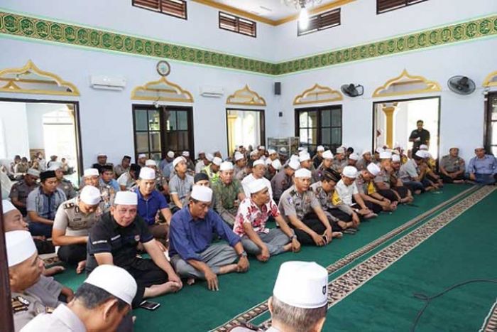 Dr. Syukron: Cari Ilmu Harus Berguru dan Sanad Gurunya Jelas Dr. Syukron: Cari Ilmu Harus Berguru dan Sanad Gurunya Jelas