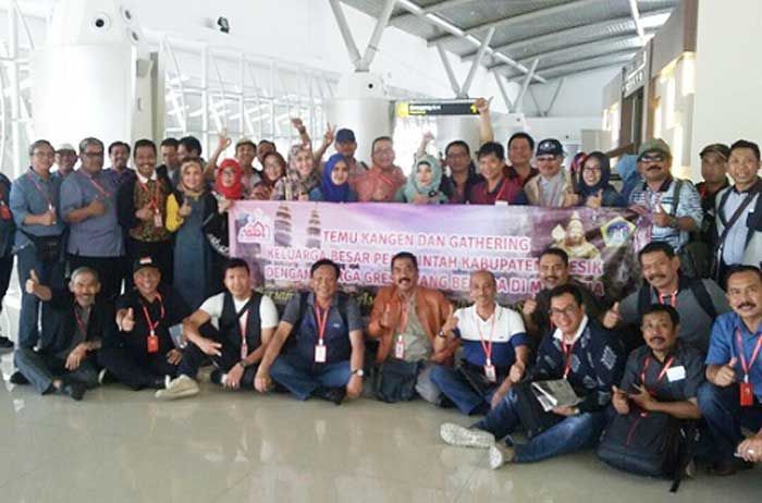 Bupati Gresik Boyong Puluhan Pejabat ke Malaysia, DPRD: Ini Agenda Apa? Kok Semua Pejabat Diajak? Bupati Gresik Boyong Puluhan Pejabat ke Malaysia, DPRD: Ini Agenda Apa? Kok Semua Pejabat Diajak?