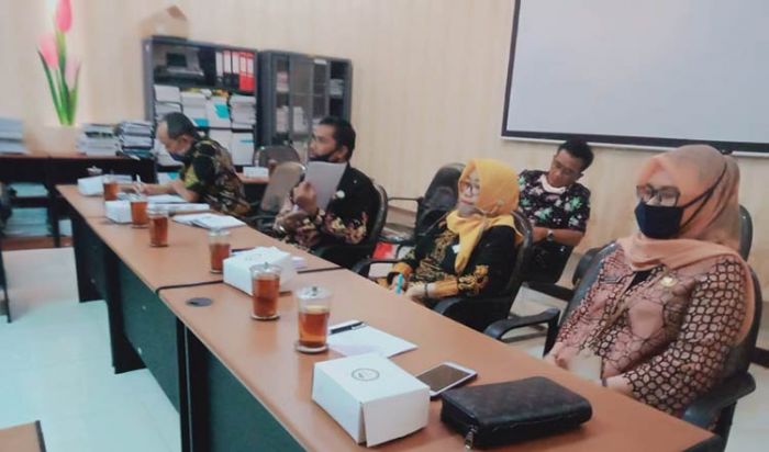 Jika Tak Mampu Tangani Keruhnya Air, Komisi B DPRD Lamongan Rekomendasi Direktur PDAM Diganti Jika Tak Mampu Tangani Keruhnya Air, Komisi B DPRD Lamongan Rekomendasi Direktur PDAM Diganti