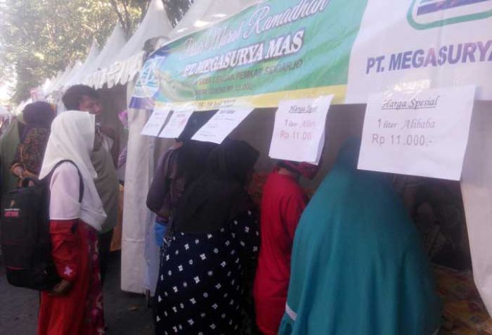 Dukung Pasar Rakyat Disperindag Sidoarjo, PT Megasurya Mas Jualan Minyak Goreng Murah Dukung Pasar Rakyat Disperindag Sidoarjo, PT Megasurya Mas Jualan Minyak Goreng Murah