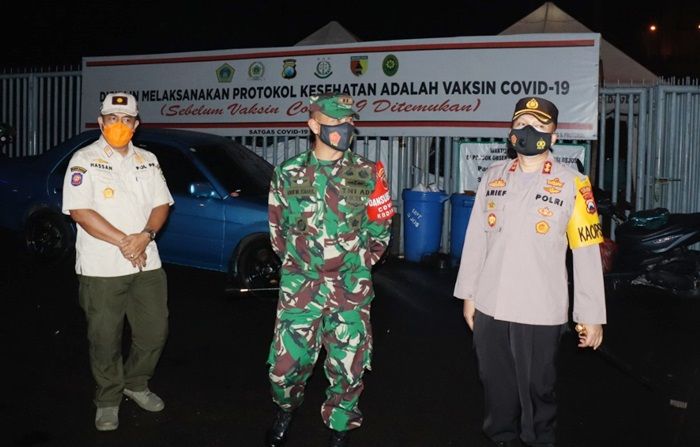 Rayakan Malam Pergantian Tahun di Rumah, Masyarakat Gresik Diapresiasi Kapolres Rayakan Malam Pergantian Tahun di Rumah, Masyarakat Gresik Diapresiasi Kapolres