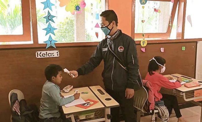 Tak Ada Akses Internet, SDN Gunungsari 04 Kota Batu Gelar KBM Tatap Muka Tak Ada Akses Internet, SDN Gunungsari 04 Kota Batu Gelar KBM Tatap Muka