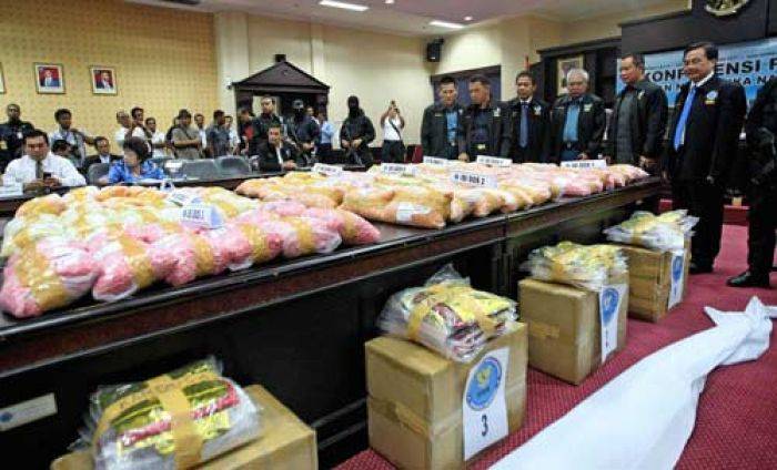 Lolos dari Pelabuhan, KontraS Bongkar Pengamanan 1,4 Juta Pil Ekstasi pada 2012 Lolos dari Pelabuhan, KontraS Bongkar Pengamanan 1,4 Juta Pil Ekstasi pada 2012