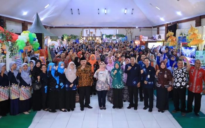 Bupati Blitar Buka Expo Sekolah Penggerak untuk Promosikan Produk Sekolah Bupati Blitar Buka Expo Sekolah Penggerak untuk Promosikan Produk Sekolah