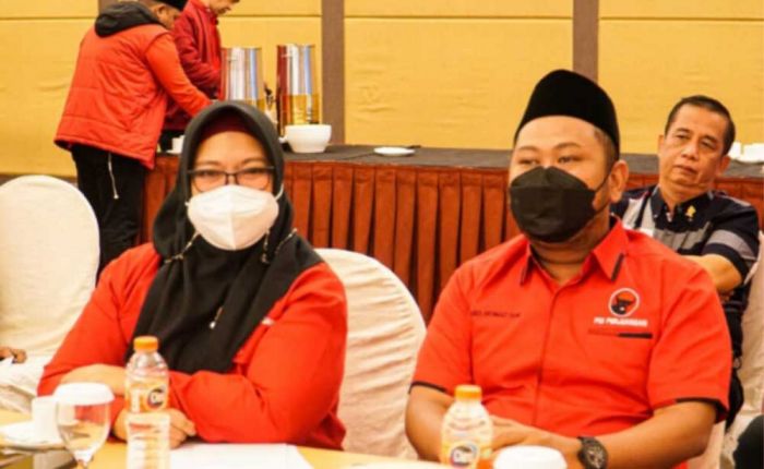 Bupati Gresik Dukung Prabowo Gibran, Mujid: Gus Yani itu Kader PDI Perjuangan Bupati Gresik Dukung Prabowo Gibran, Mujid: Gus Yani itu Kader PDI Perjuangan