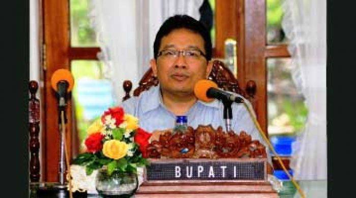 Bupati Suyoto Minta Warga Tak Kucilkan Eks Anggota Gafatar Bupati Suyoto Minta Warga Tak Kucilkan Eks Anggota Gafatar