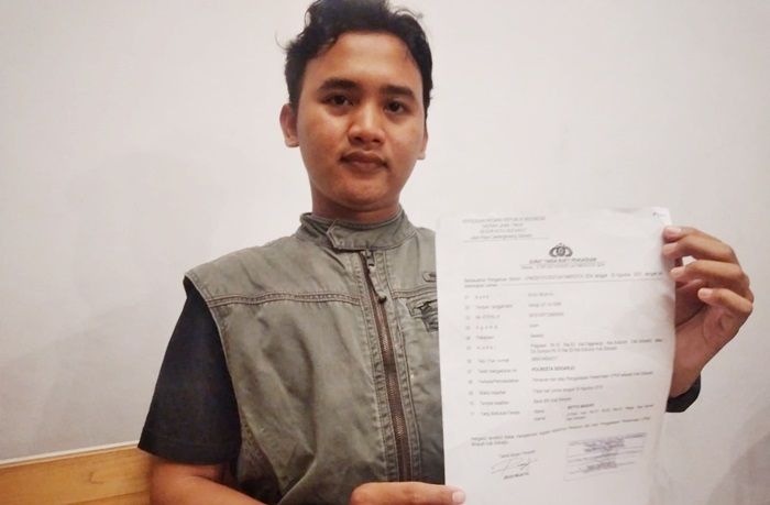 Ayah dan Anak di Sidoarjo jadi Korban Penipuan, Dijanjikan Masuk PNS hingga Bantu Belikan Mobil Baru Ayah dan Anak di Sidoarjo jadi Korban Penipuan, Dijanjikan Masuk PNS hingga Bantu Belikan Mobil Baru